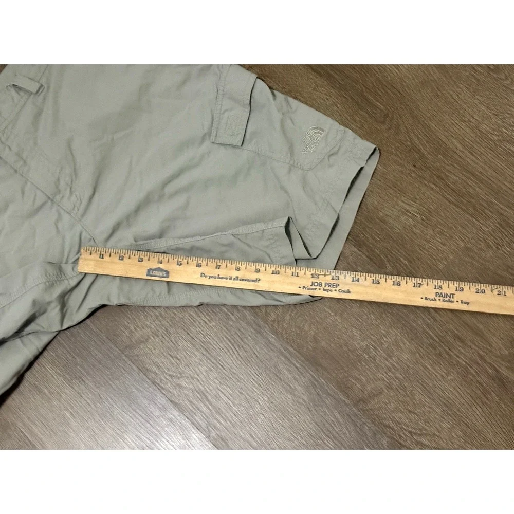 The North Face Shorts Mens 40 Beige Ripstop Cargo Pocket Hiking Outdoor‎ Nylon